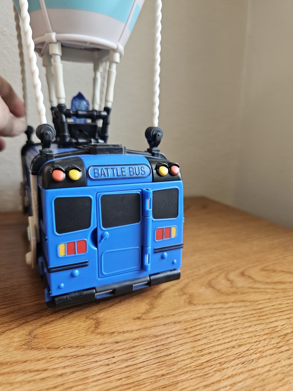 Fortnite Battle Bus 2018 Epic Games Moose 14 Inch Toy Vehicle Ballon - Picture 11 of 14